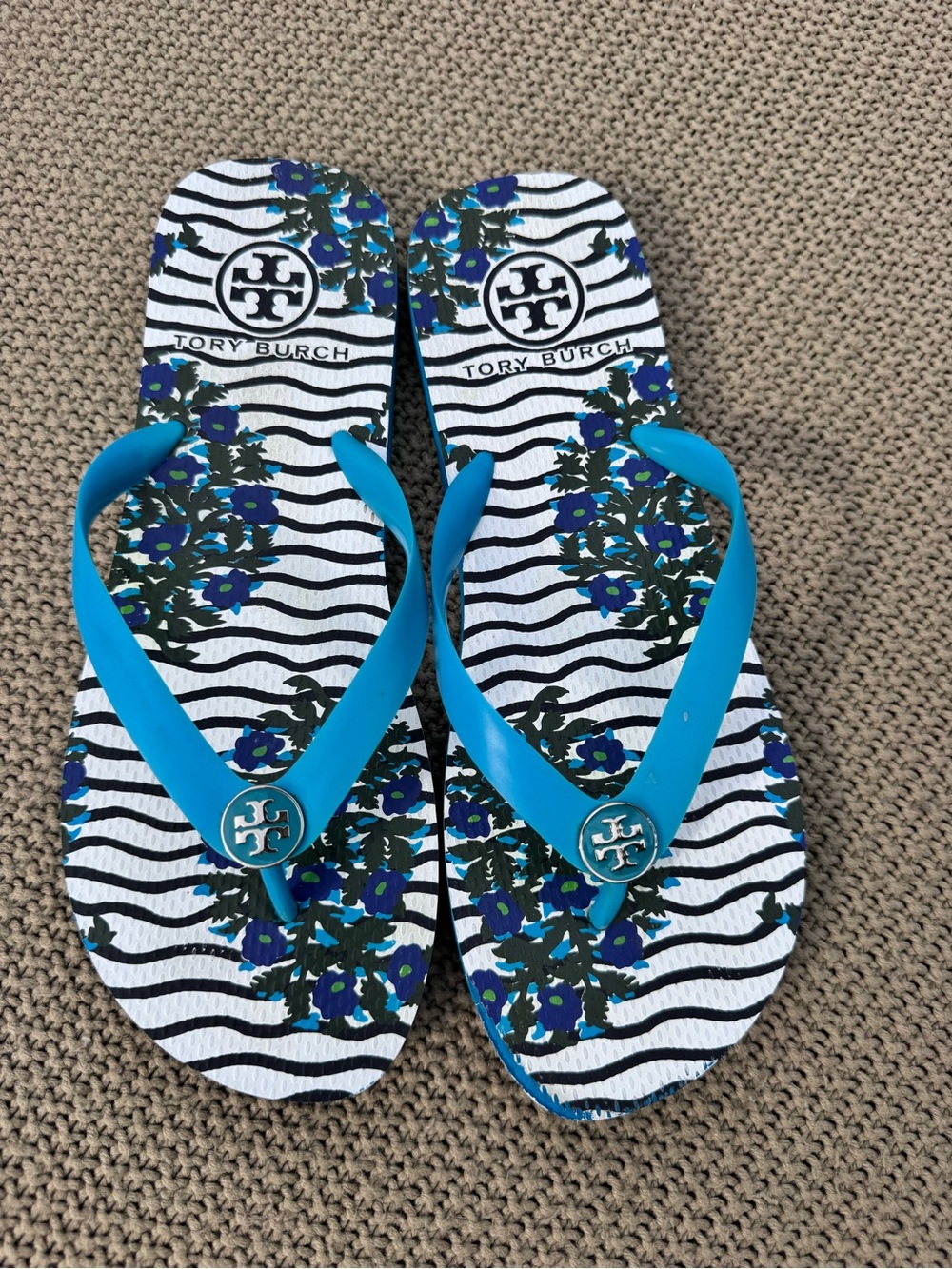 Tory Burch Flip Flop Sandals Resort Beach Luxury Vacation Summer Floral Blue